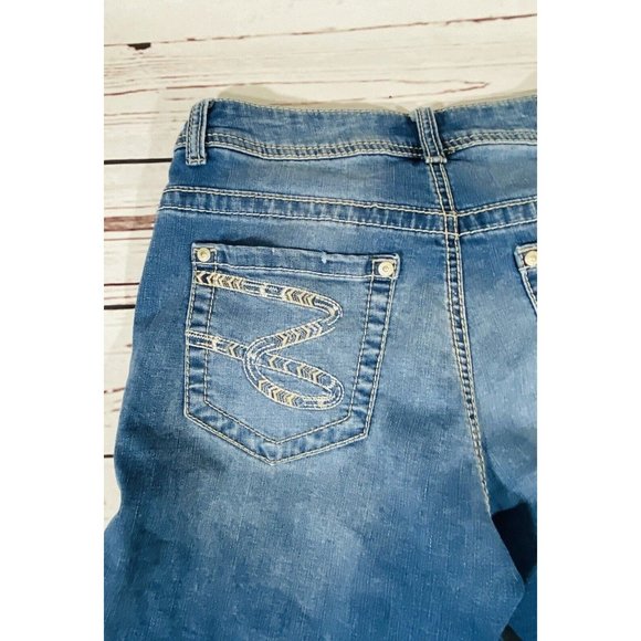 Seven7 Jean Shorts Womens Size 6 Denim Some Stretch 5.5” Inseam Embroidered - Picture 8 of 10